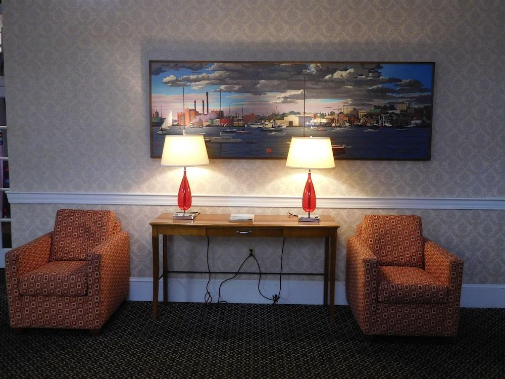 Whalers And Motel
