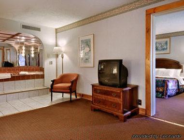 Whalers And Motel 3*